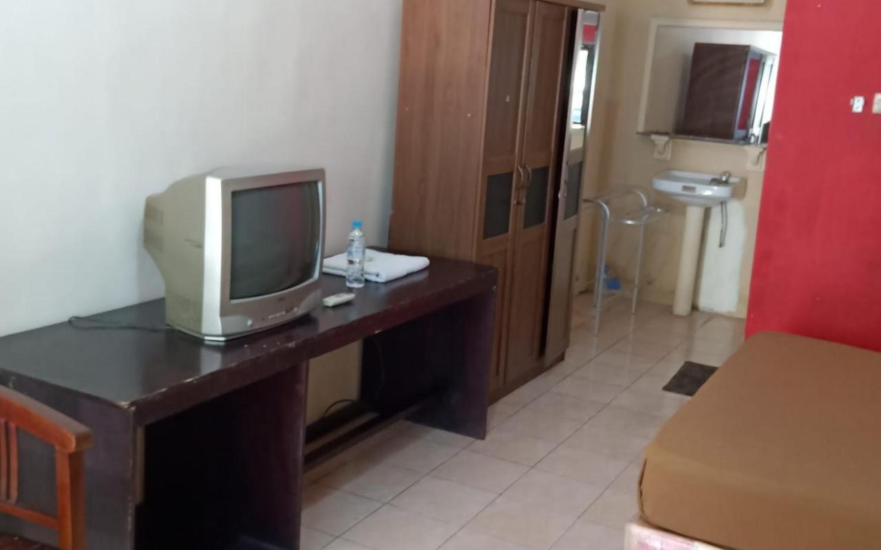 Hotel Nirwana Situbondo Redpartner Banyuanget Exteriör bild