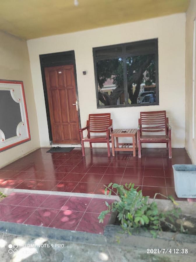 Hotel Nirwana Situbondo Redpartner Banyuanget Exteriör bild